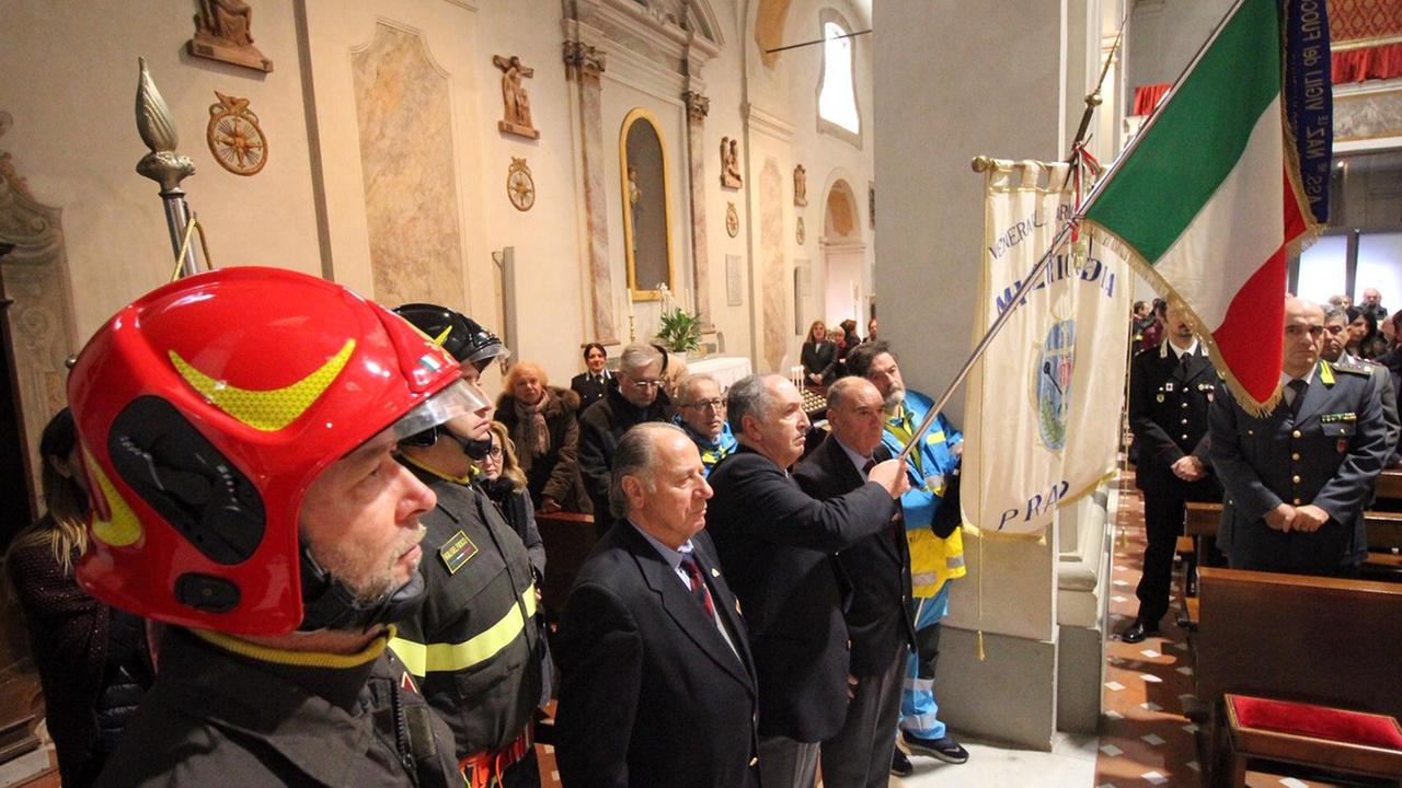 Celebrata alla chiesa di San Giusto la festa di santa Barbara patrona dei vigili del fuoco (foto Batavia)