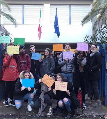 «Nelle nostre aule fa freddo» Gli studenti scioperano 