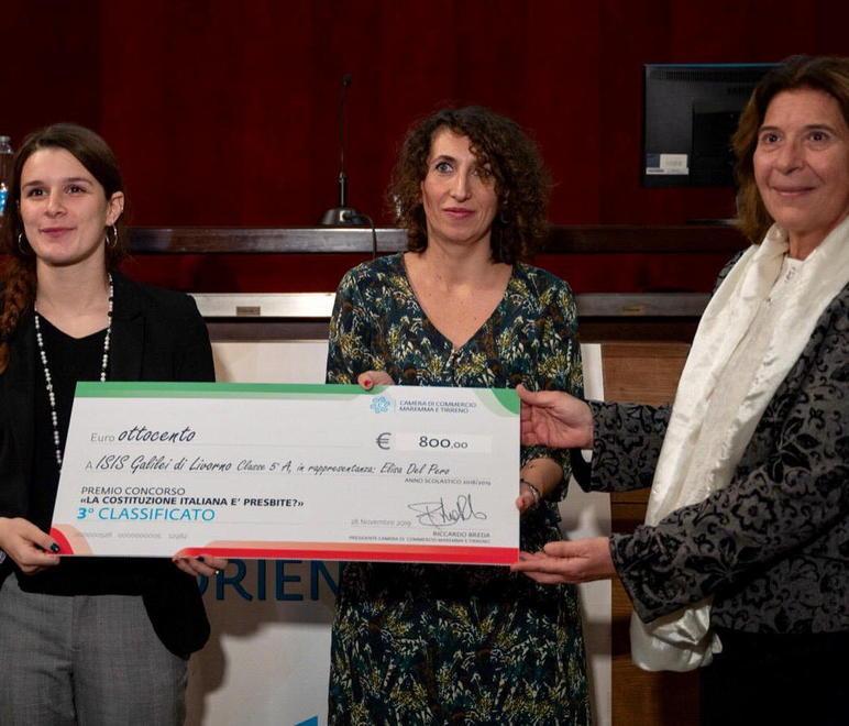 Premio ai ragazzi del Cecioni in Camera di Commercio per il film sulla Costituzione 