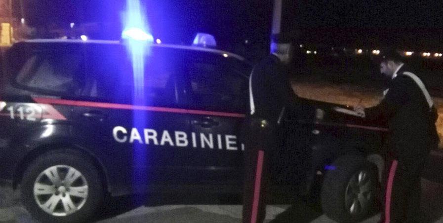 Bomba sulla porta di casa: «Poteva ucciderci tutti» 