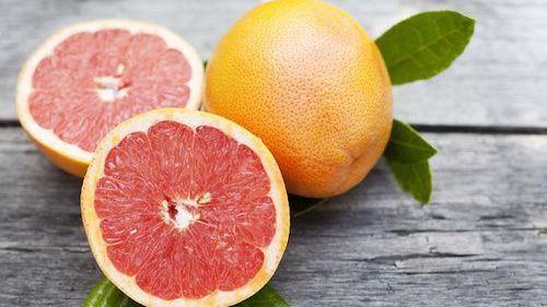 Il pompelmo, l’agrume gustoso che porta vitamine e minerali