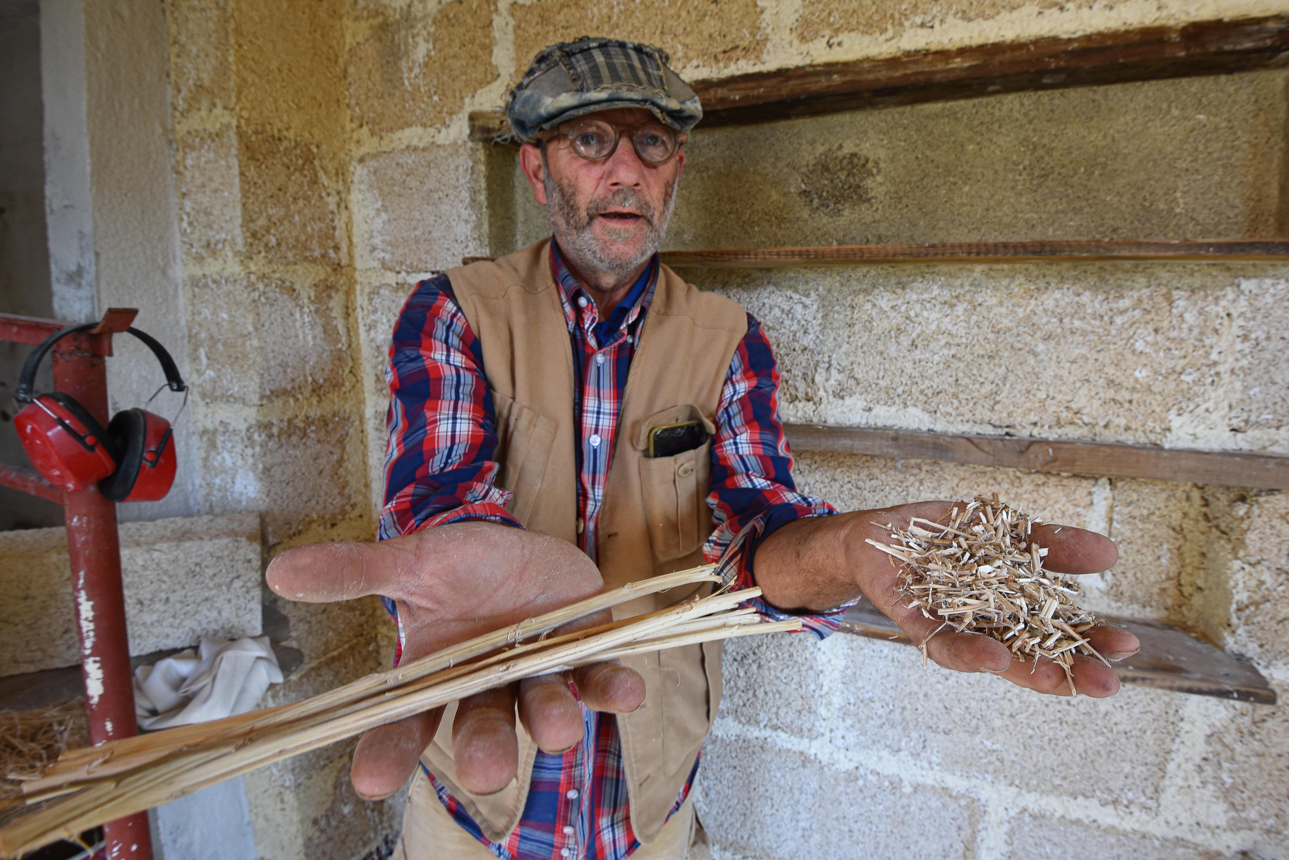 La casina degli attrezzi è fatta in mattoni di canapa 