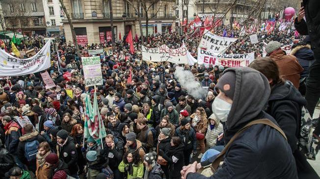 Francia: sindacato,in piazza 1,5 milioni