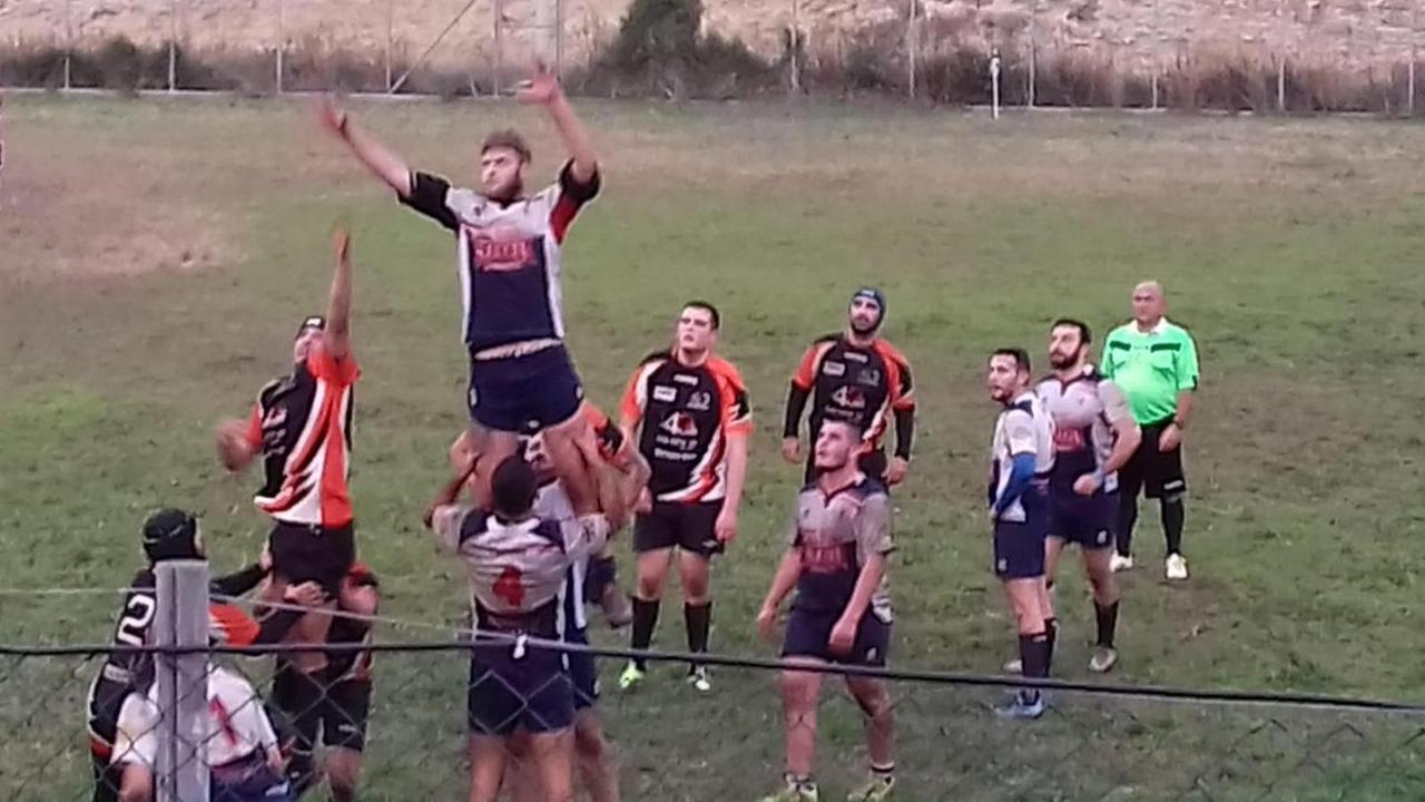 Rugby, alla Sassari il derbissimo con i Bulldog