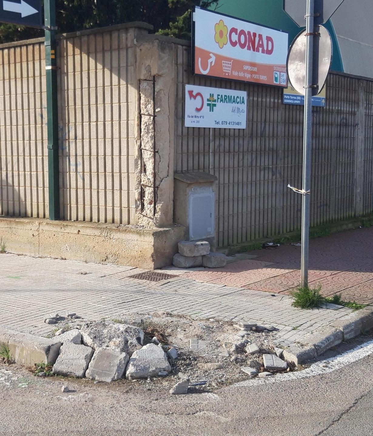 A Serra Li Pozzi la bretella è in totale stato di abbandono 