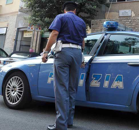 «Metta l’oro in frigo sennò verrà distrutto», poi il falso operaio scappa con 15mila euro 