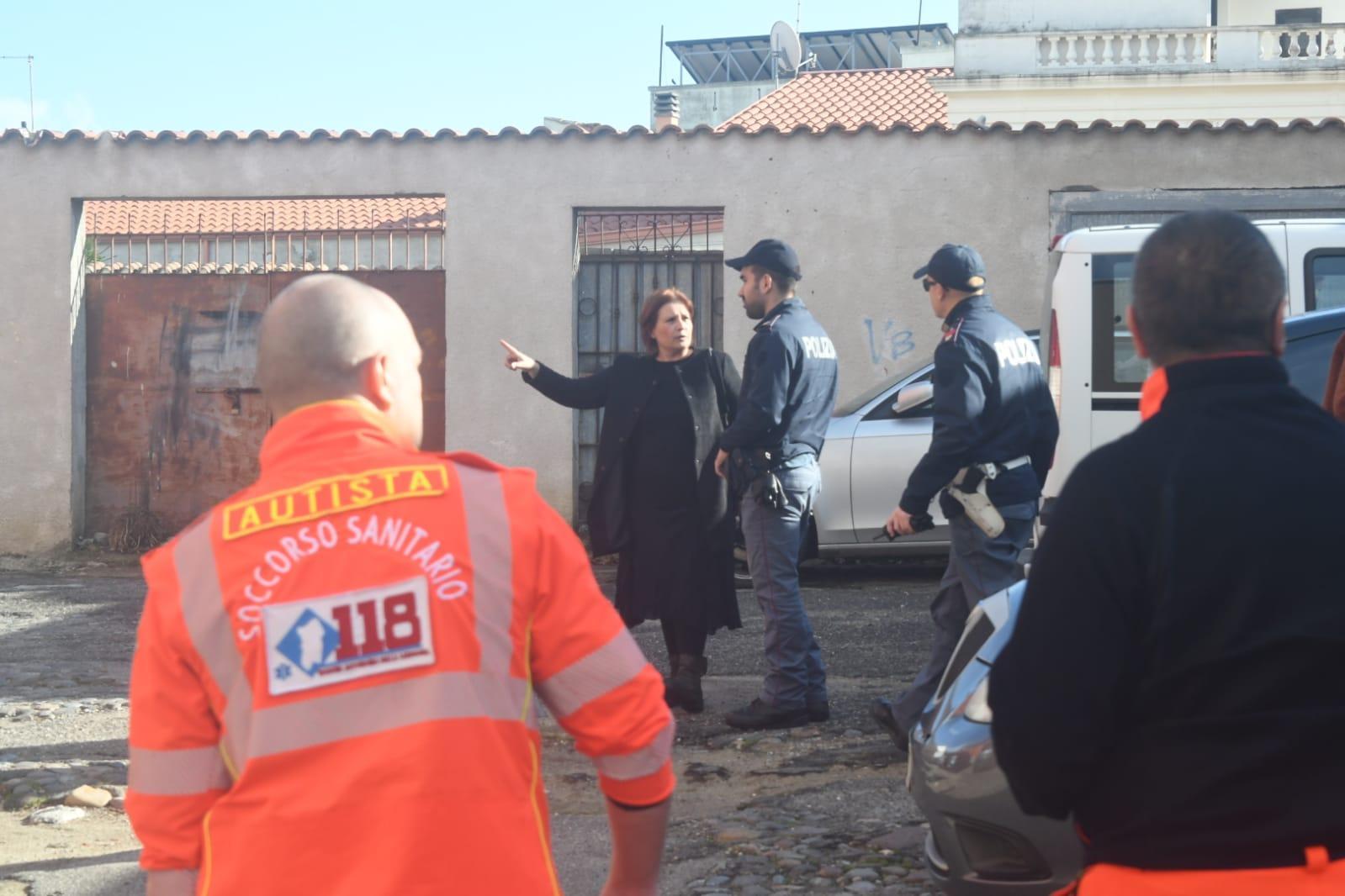 Coltellate tra un uomo e una donna in un'abitazione a Oristano: ferito lui 