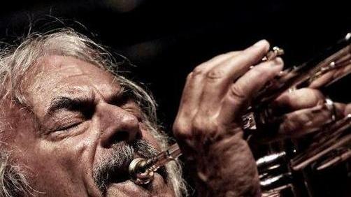 Il grande jazz di Rava si prepara al Natale aiutando il volontariato