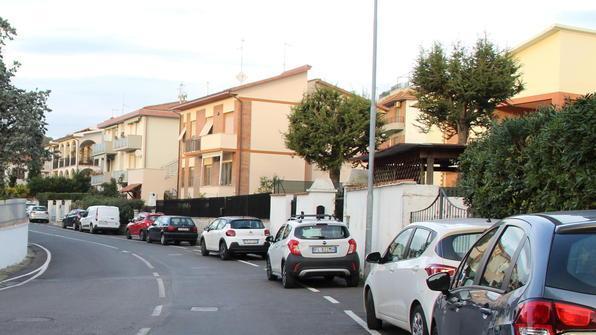 Via Romita vuole più parcheggi incontro con vigili e Comune