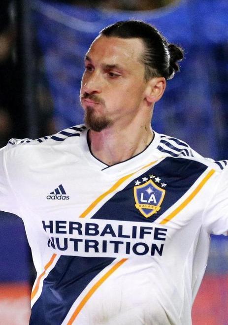 Ibra torna e provoca «Il vero Ronaldo era quello brasiliano» 