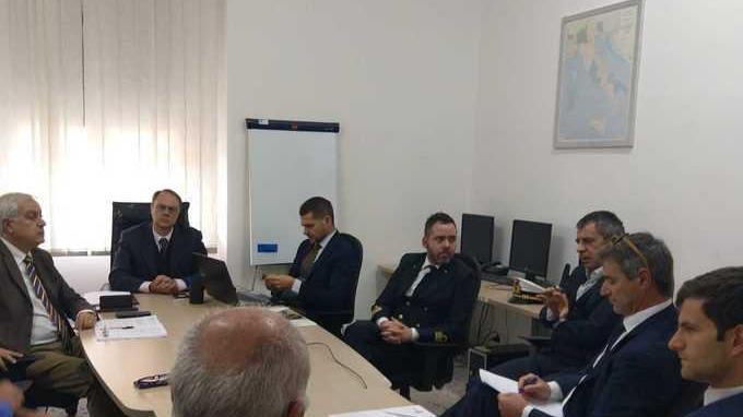 L’incontro in Prefettura, a sinistra il sindaco gigliese Sergio Ortelli