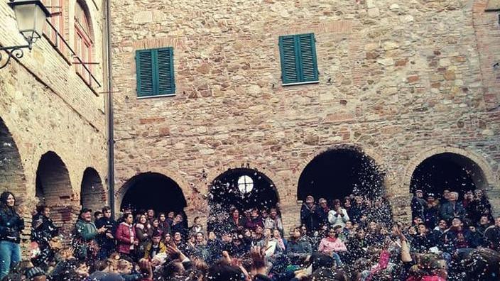 Bambini in festa per i diritti con un occhio all’ambiente