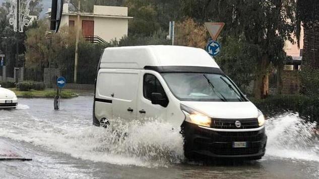 Allagate le strade di Marina di Campo