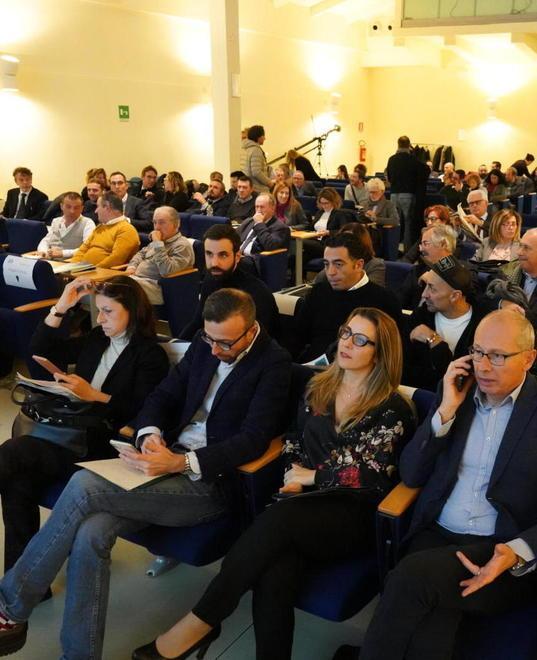 Mano tesa a chi fa innovazione per un Rinascimento digitale 