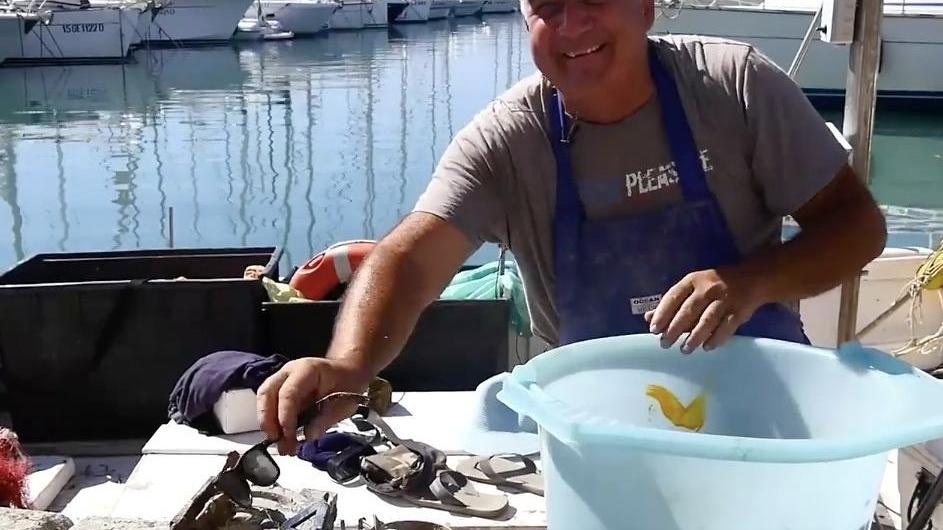 Porto Torres, pescatori mobilitati contro la plastica in mare