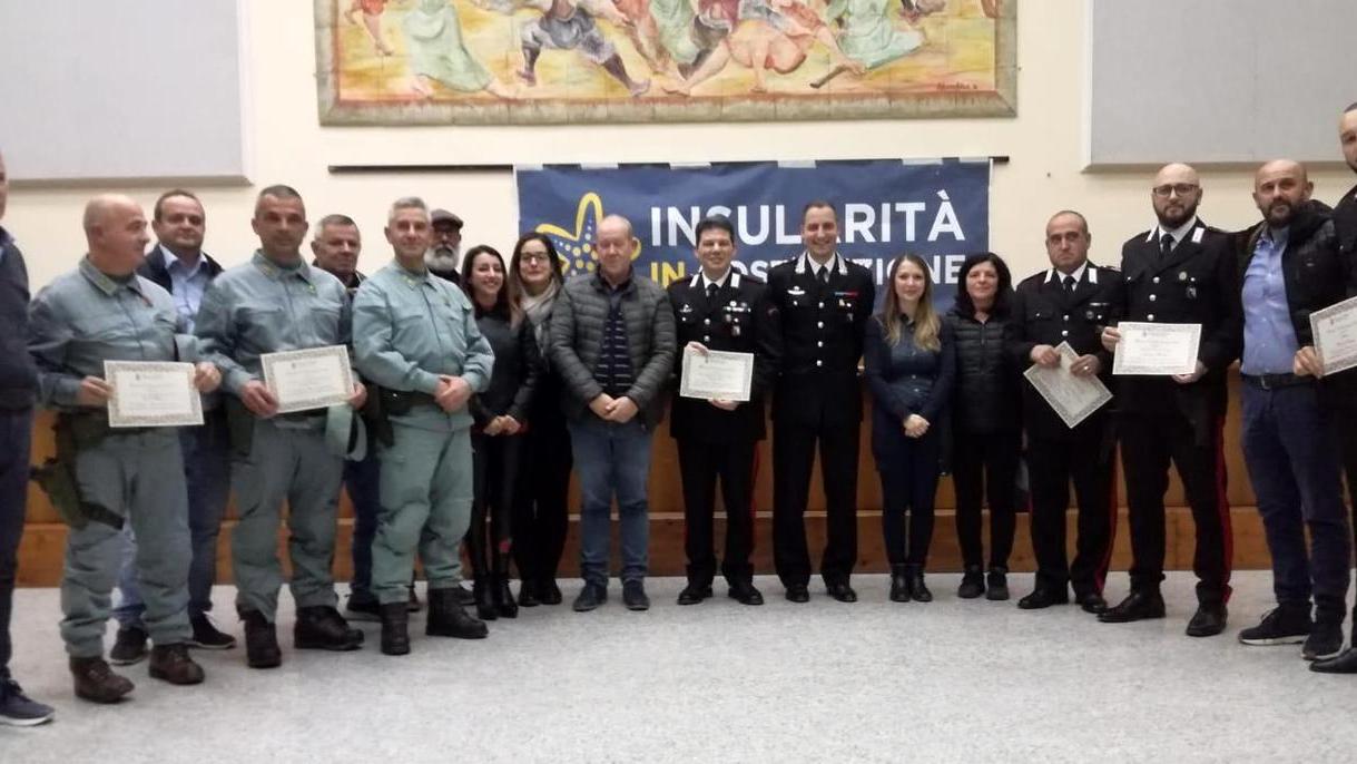 Cattura del caimano, attestati di benemerenza