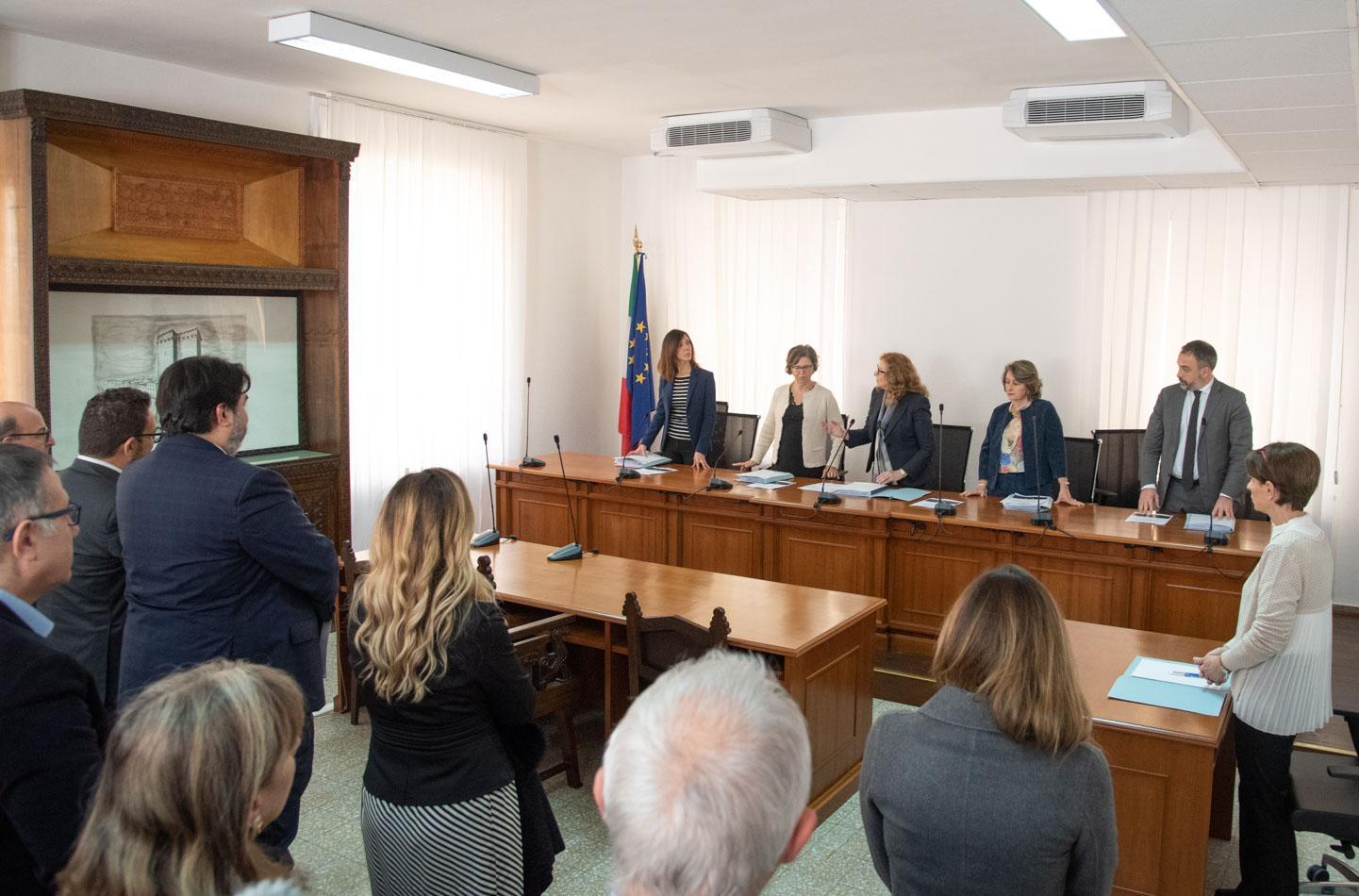 Regione, i debiti crescono e la sanità è una voragine