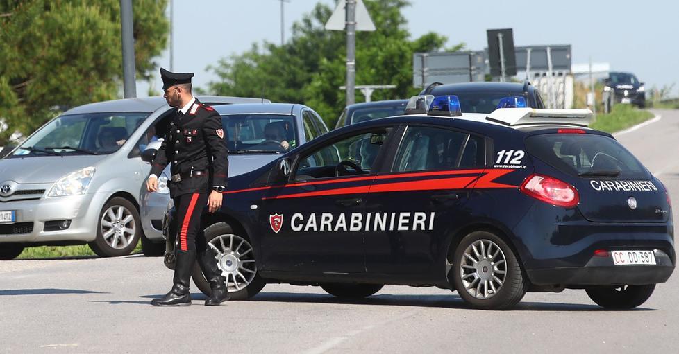 Caccia aperta al rapinatore: al vaglio tutte le telecamere 