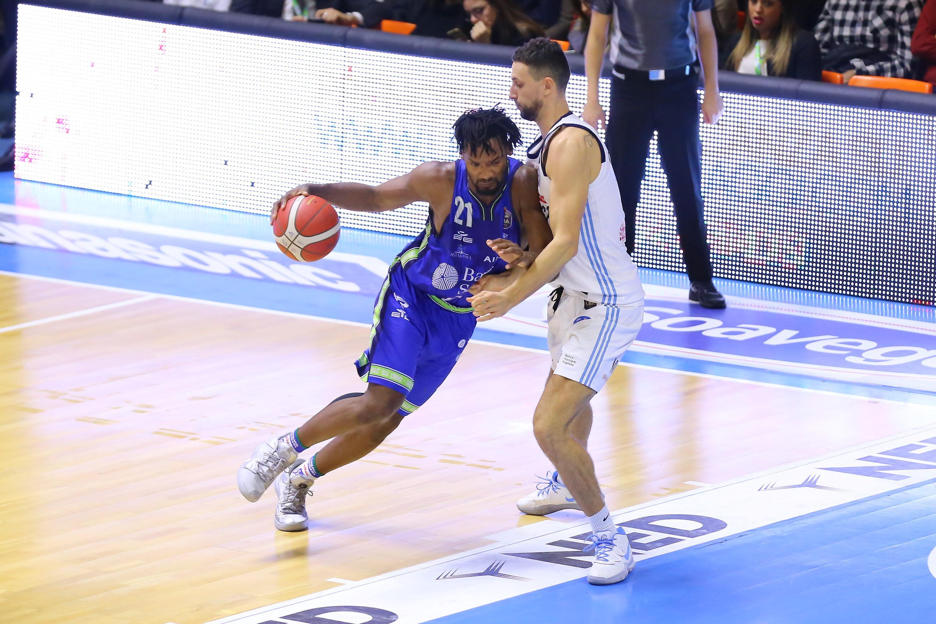 Super Dinamo a Brindisi: vittoria per 83-77 
