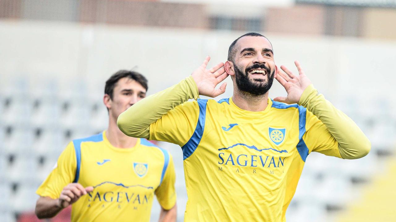 Saveriano Infantino dopo la rete dell'1-0 (foto Editoriale Report)