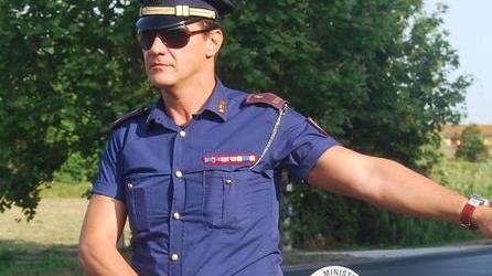 L’ispettore arrestato aveva sedotto una cieca per soldi