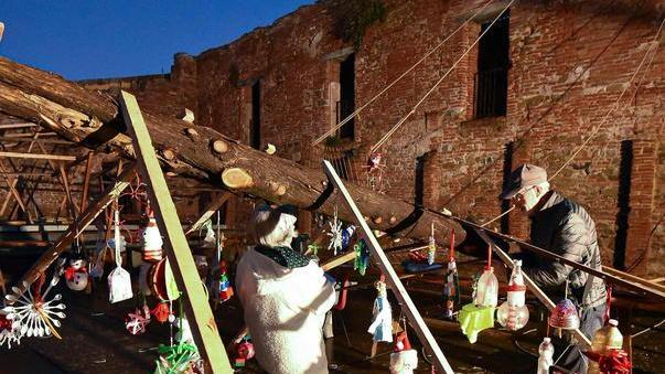 Al Cassero si accende l’Albero eco-pop