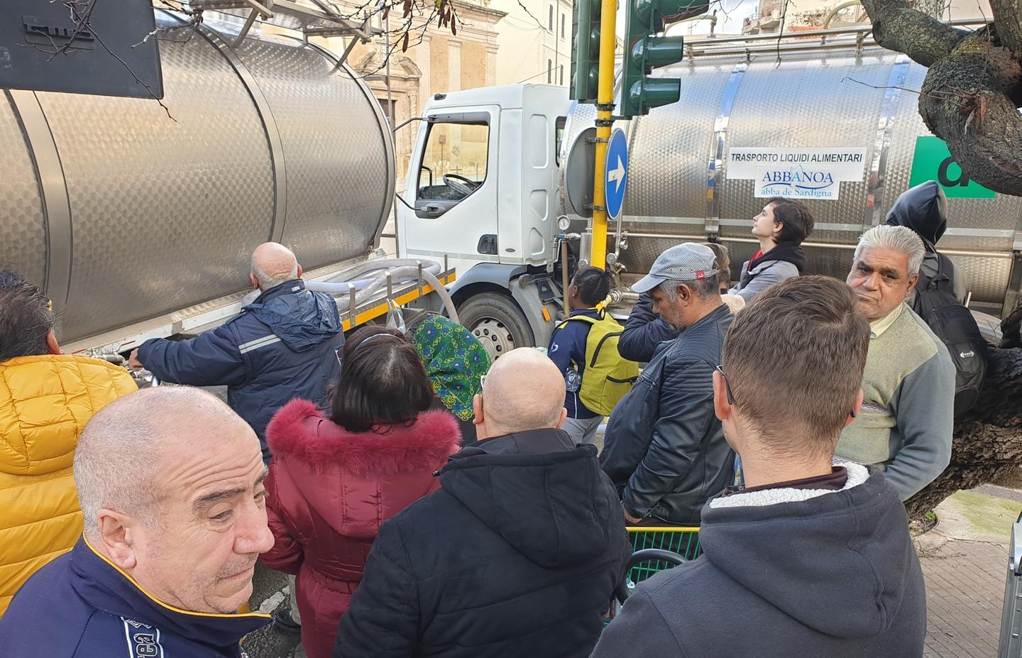 Acquedotti “scaduti” e bacini insufficienti per alimentare la rete 