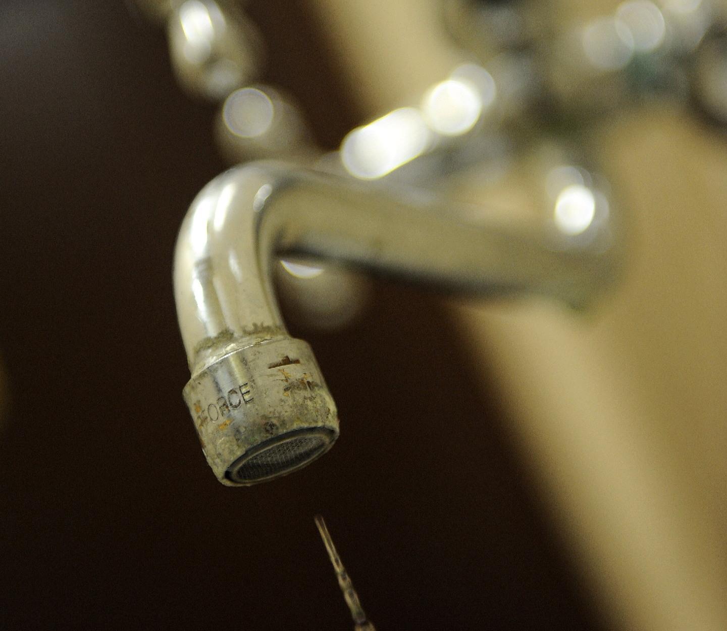 Manca l’acqua e nessuno avvisa i residenti