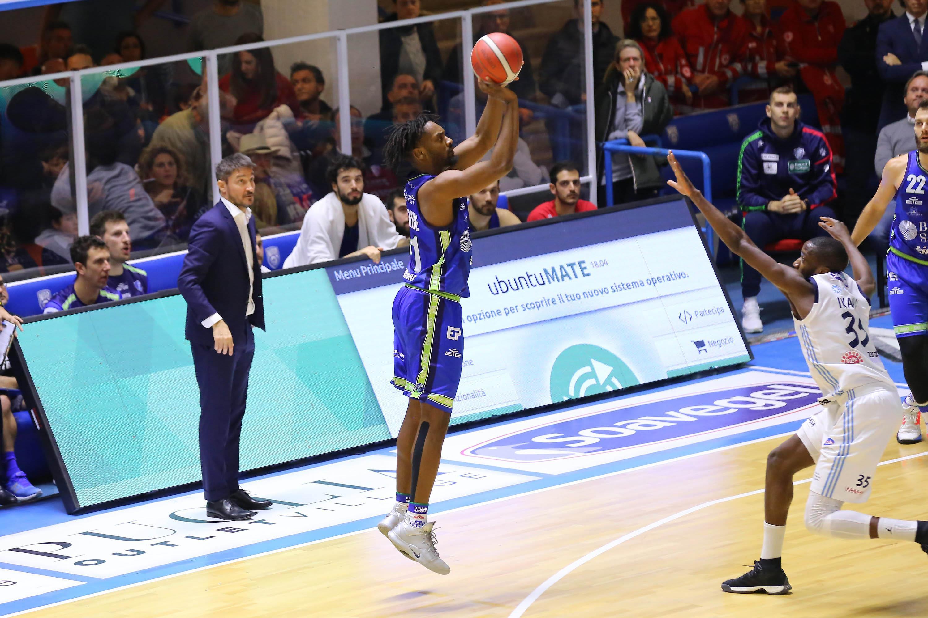 Dinamo, Pozzecco elogia la squadra dopo la vittoria a Brindisi