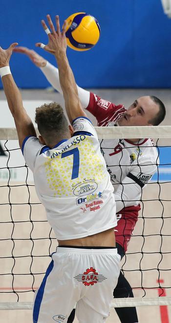 La Krifi non è pecora, i Lupi s’arrendono Il coach: «Due punti belli, di carattere»