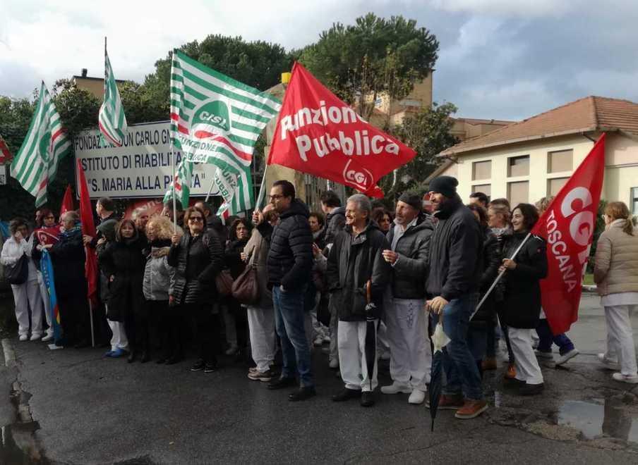 Centri Don Gnocchi declassati a Rsa, presidio di protesta dei 200 dipendenti 