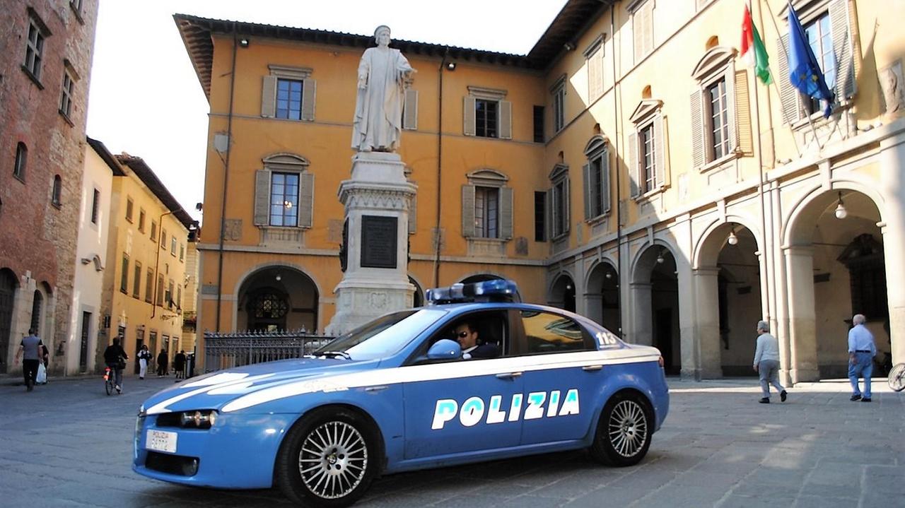 Una volante della polizia