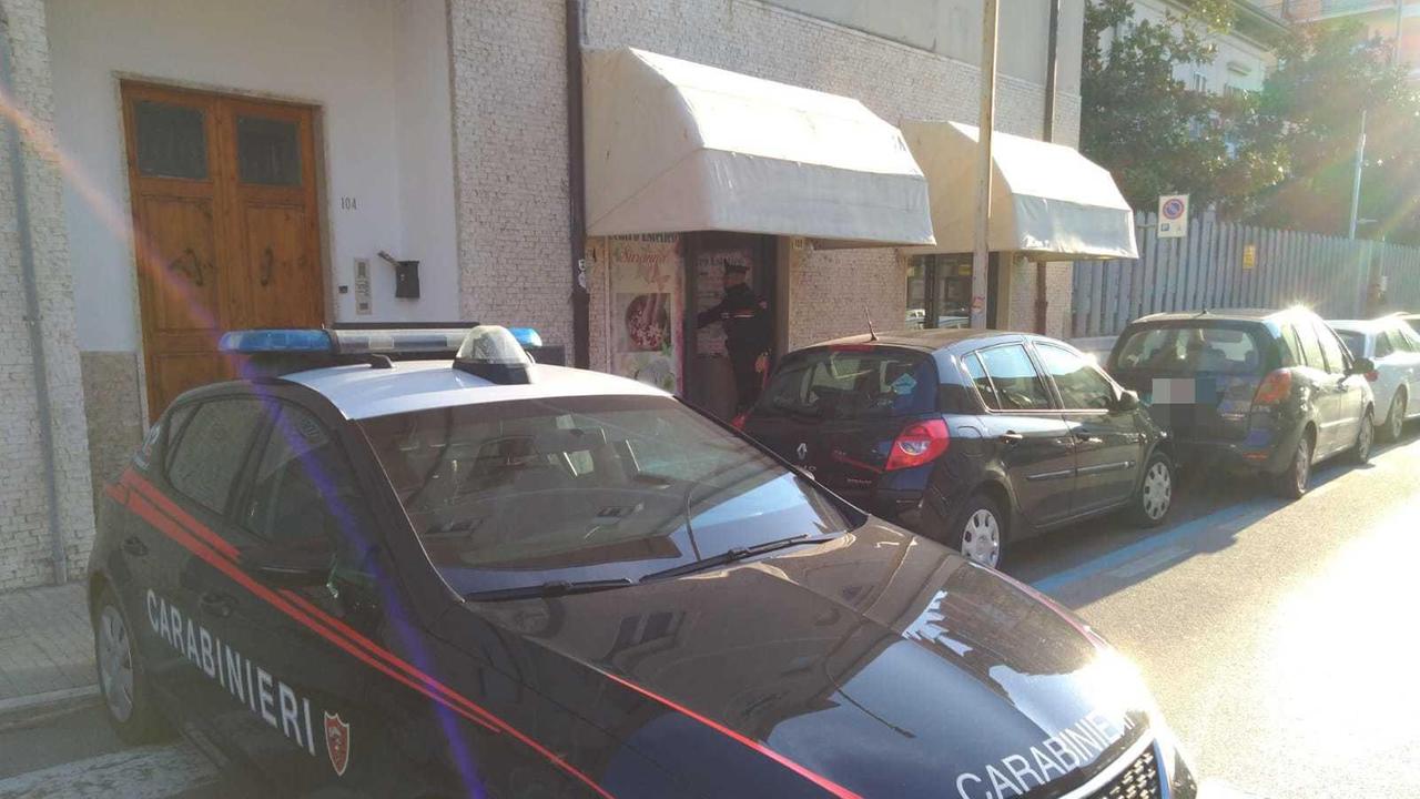 Prostituzione, arrestata titolare di un centro estetico