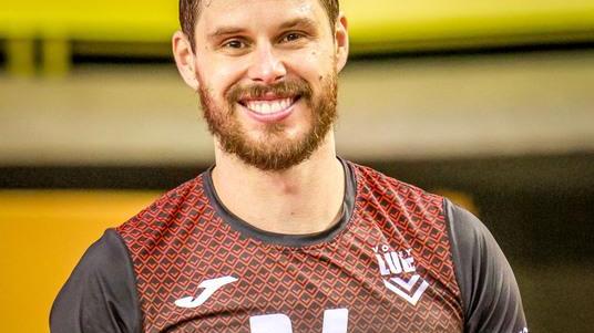 Bruninho trionfa, poi cede a Leal il premio di “Mvp”