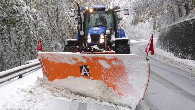 Maltempo, allerta "gialla" per neve e ghiaccio anche a bassa quota