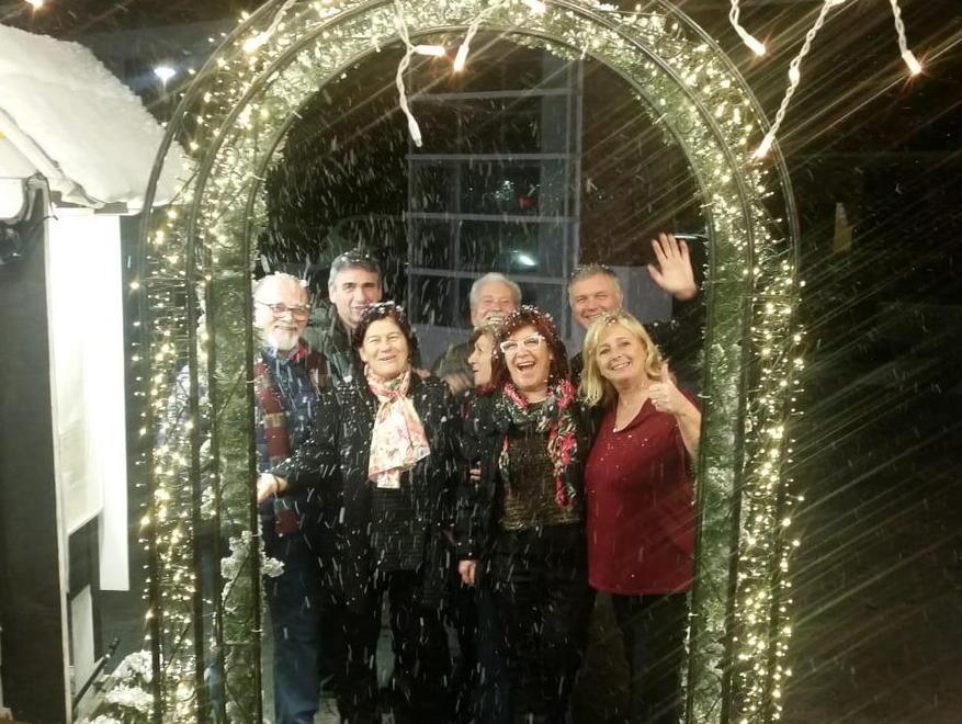 I livornesi Giovanni e Catia fanno nevicare a Tirrenia... 
