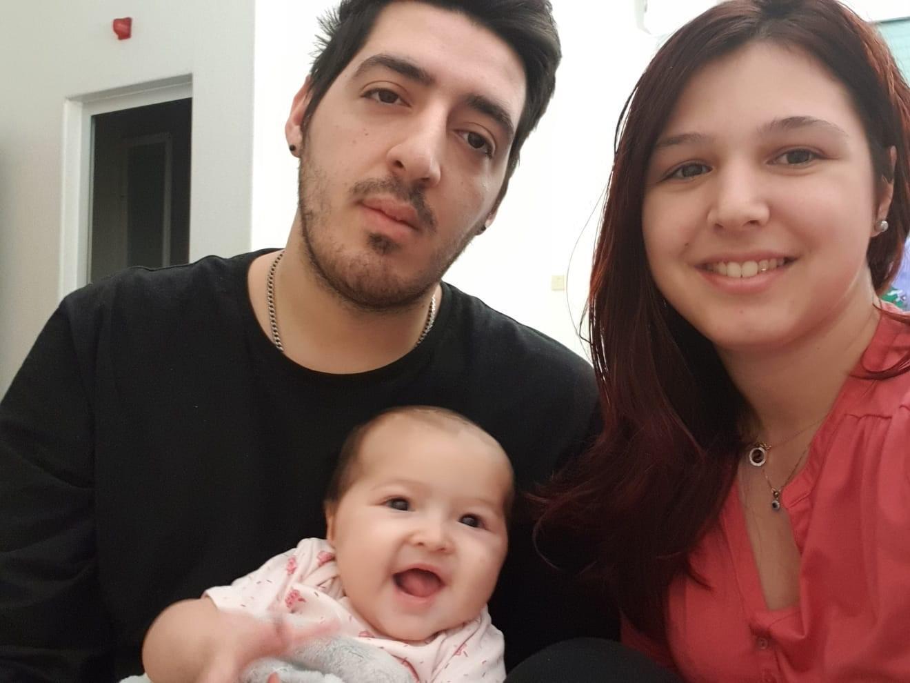 La piccola Selene lotta contro la leucemia. I genitori: «Aiutateci a sostenere le spese» 