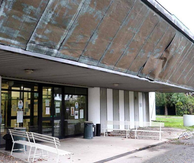 Venti giorni per risolvere il caso piscina di Massa Incerto il futuro di oltre 20 lavoratori