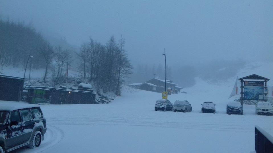 Un'immagine della nevicata dalla Val di Luce