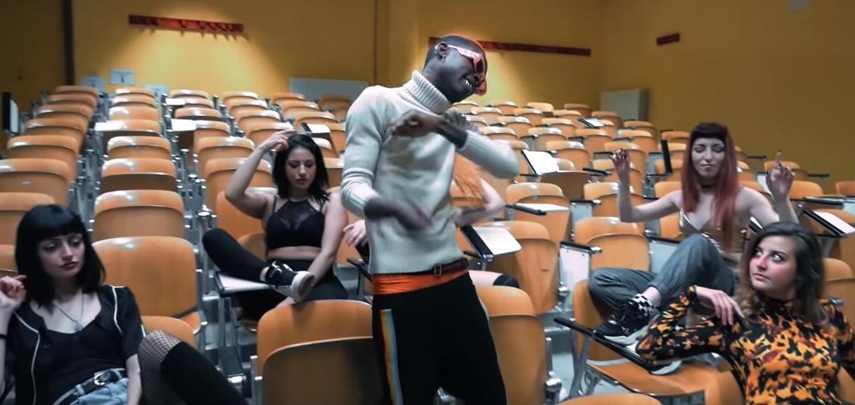 Un fotogramma del video girato all'Università di Pisa