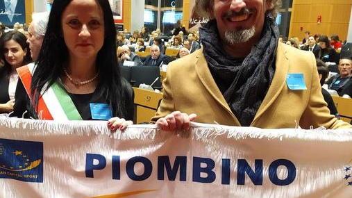 Consegnata a Bruxelles la bandiera di Piombino città europea dello sport