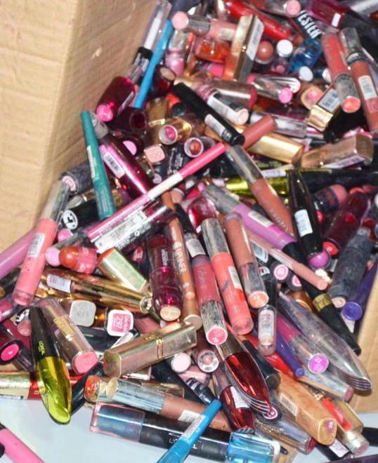 Arrestata all’Esselunga per il furto di cosmetici