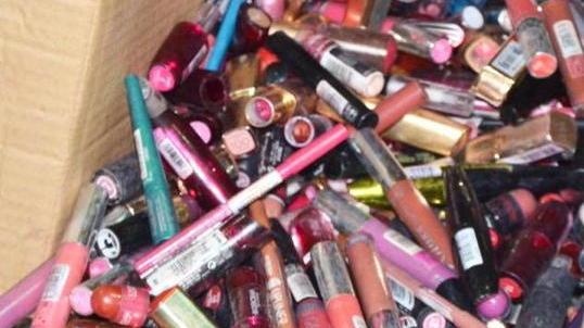 Arrestata all’Esselunga per il furto di cosmetici