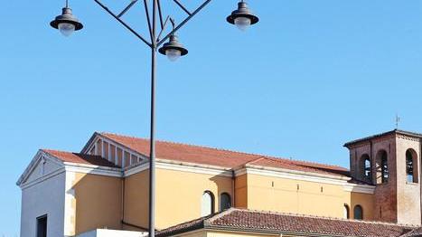 Il Natale va in vetrina Concorso all’esordio