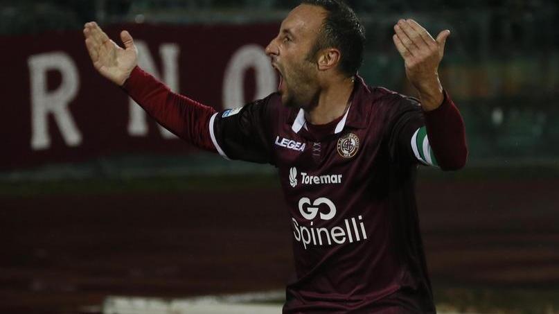 Il capitano del Livorno Andrea Luci