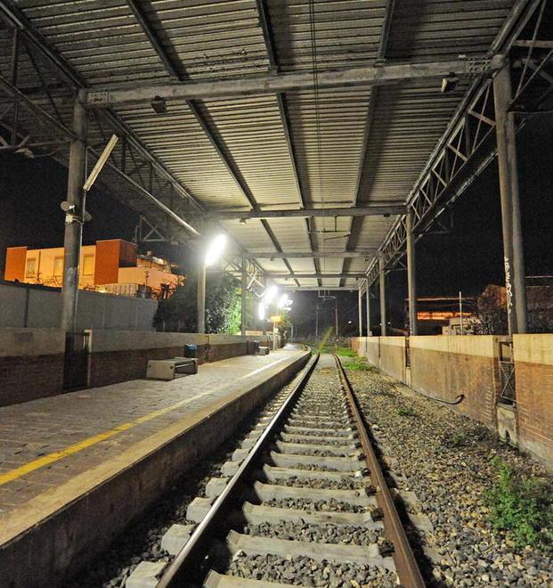 I binari della stazione al porto (foto Paolo Barlettani)
