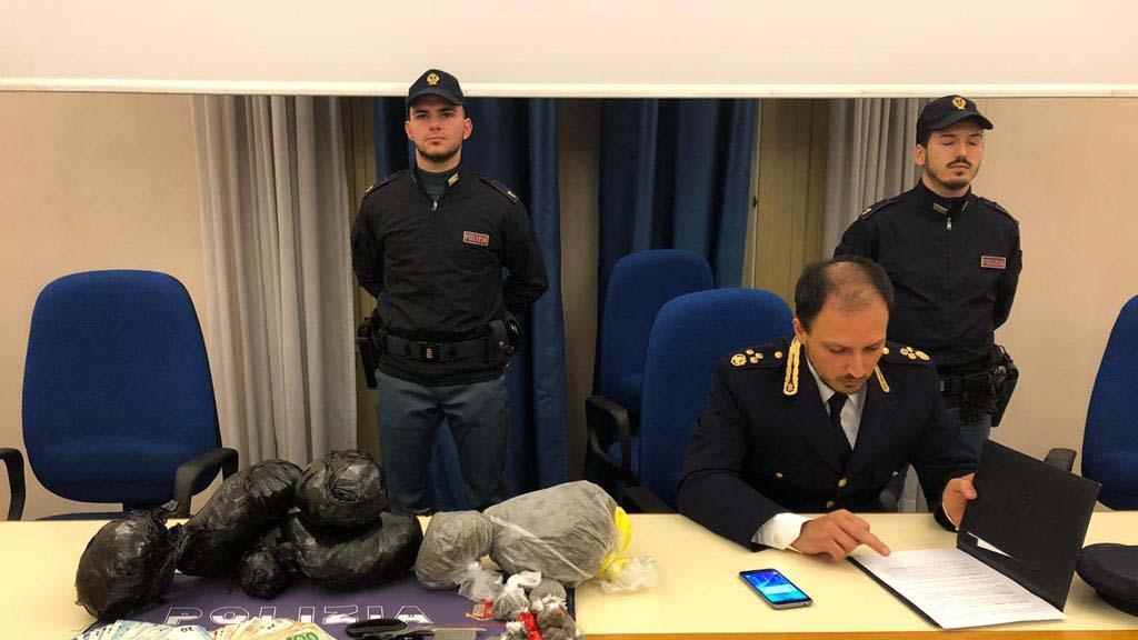 Reggio Emilia, si crede protetto dallo stregone: arrestato il "boss" nigeriano dello spaccio