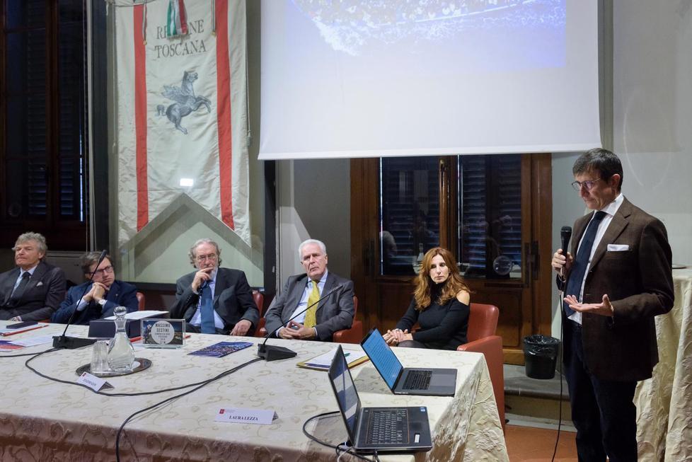 Sei cose che pensiamo di Massimo Sestini
