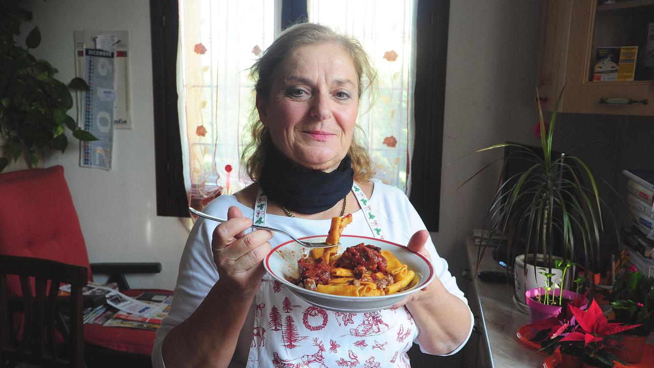 Maccheroni al pettine con ragù di costine di Anna: «Qui a Mirandola li cuciniamo così»