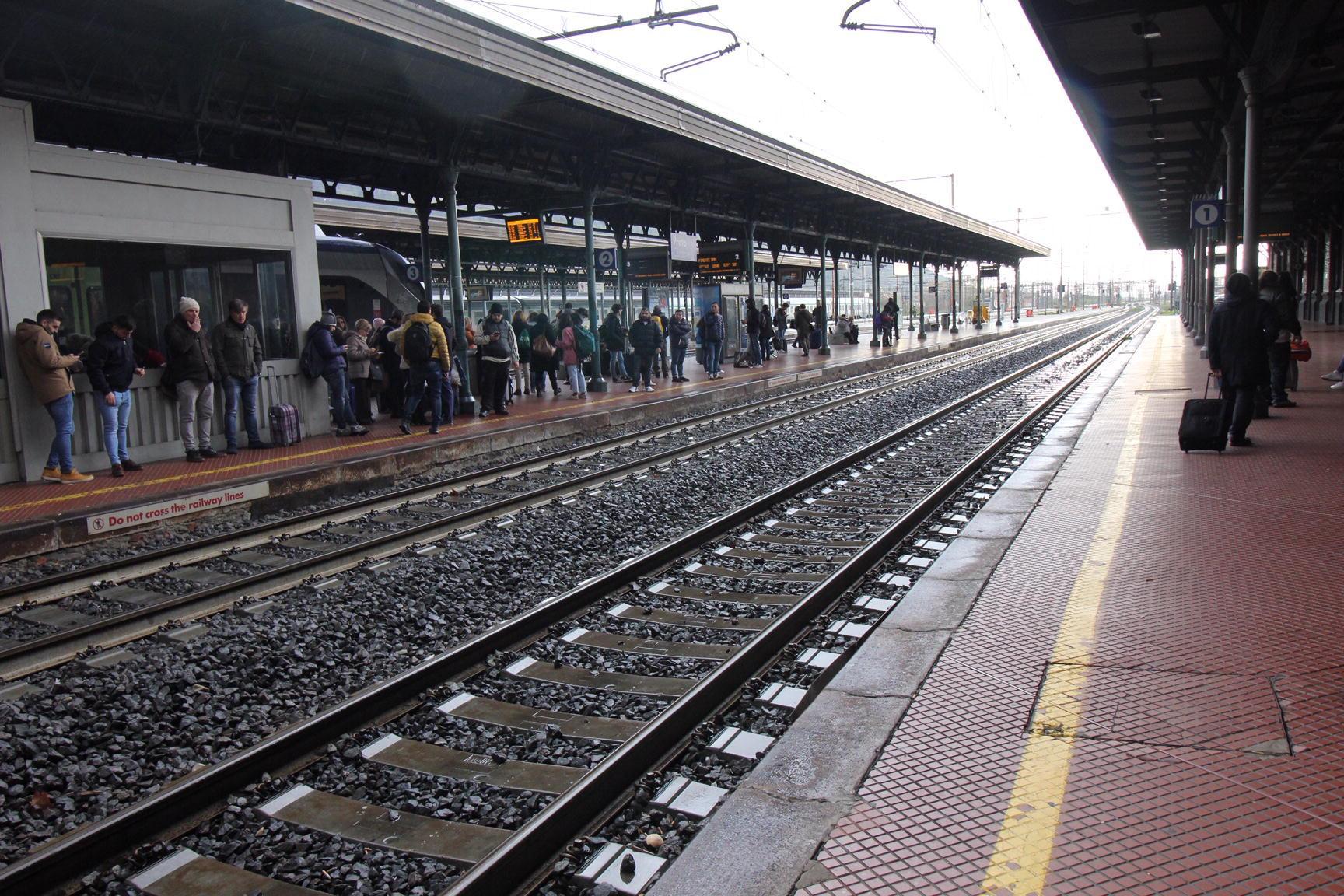 Treni, guasto sulla direttissima Roma-Firenze